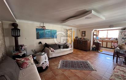 Karşıyak Çarşı İçerisinde Geniş Teraslı Satılık 2+1 Daire