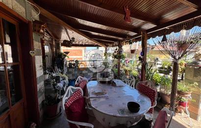 Karşıyak Çarşı İçerisinde Geniş Teraslı Satılık 2+1 Daire