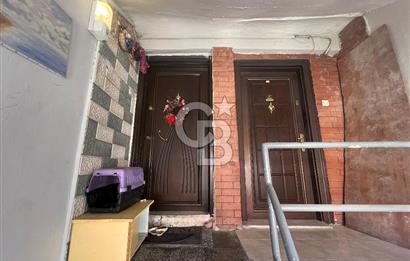 Karşıyak Çarşı İçerisinde Geniş Teraslı Satılık 2+1 Daire