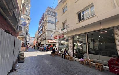 Karşıyak Çarşı İçerisinde Geniş Teraslı Satılık 2+1 Daire