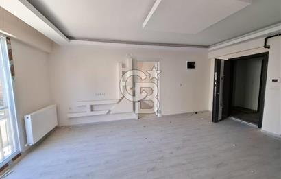 MENEMEN'DE ÇANAKKALE YOLUNA 50 M MESAFEDE 1+1 KİRALIK DAİRE