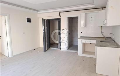 MENEMEN'DE ÇANAKKALE YOLUNA 50 M MESAFEDE 1+1 KİRALIK DAİRE