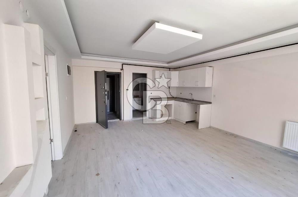 MENEMEN'DE ÇANAKKALE YOLUNA 50 M MESAFEDE 1+1 KİRALIK DAİRE