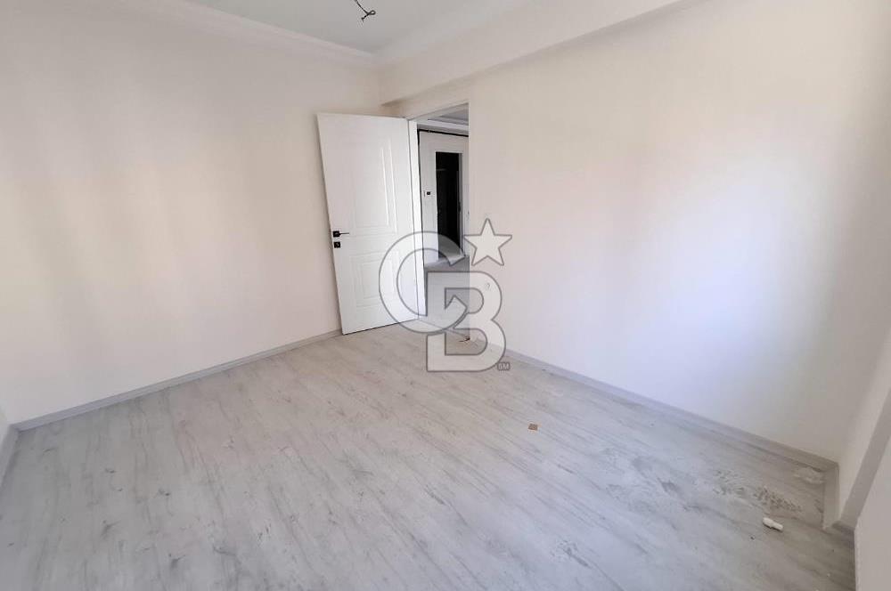 MENEMEN'DE ÇANAKKALE YOLUNA 50 M MESAFEDE 1+1 KİRALIK DAİRE