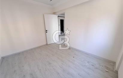 MENEMEN'DE ÇANAKKALE YOLUNA 50 M MESAFEDE 1+1 KİRALIK DAİRE