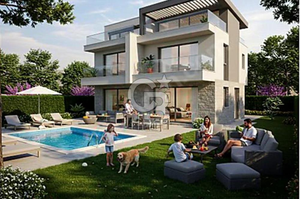 Yalı'da Deniz Tarafı Tramvay Hattına 100m 525m² Fırsat Arsa !!
