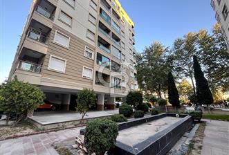 MANSUROĞLU'NDA GENİŞ 3+1 SATILIK 3 CEPHE DAİRE