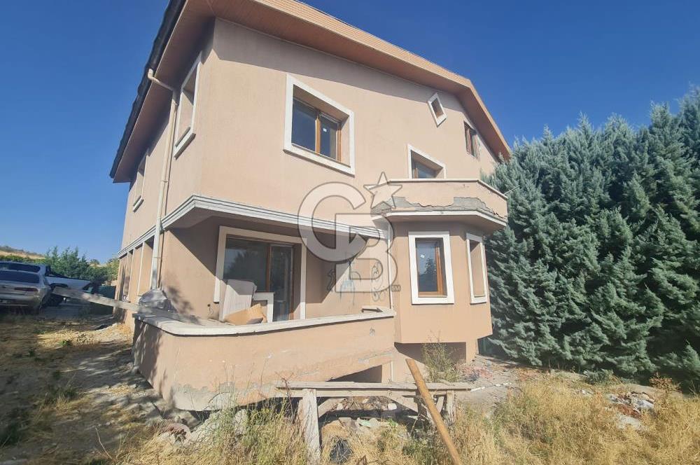 ALACAATLI BAŞKENT PARK EVLERİNDE NATAMAM SATILIK VİLLA