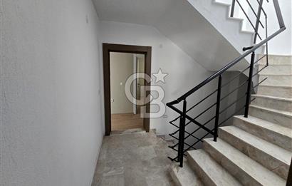 ÇEŞME BOYALIK HAVUZLU SİTE DE KİRALIK 2+1 ÇATI DUBLEKSİ