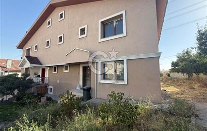 ALACAATLI BAŞKENT PARK EVLERİNDE NATAMAM SATILIK VİLLA