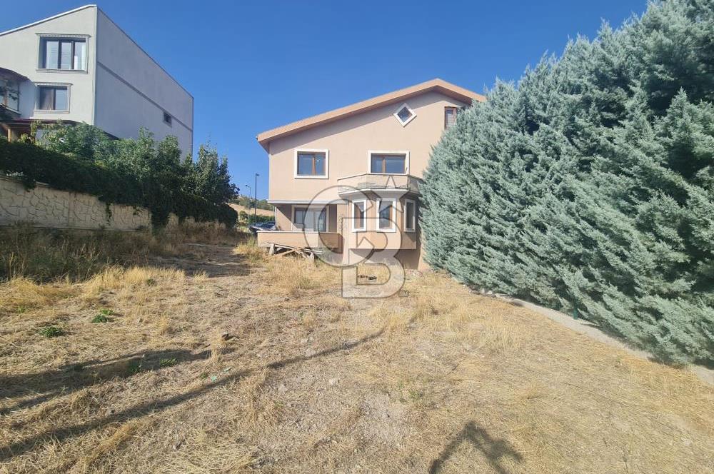 ALACAATLI BAŞKENT PARK EVLERİNDE NATAMAM SATILIK VİLLA