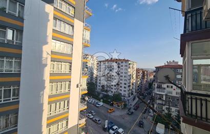 DEMETEVLERİN GİRİŞİNDE ASANSÖRLÜ YAPILI KİRALIK DAİRE