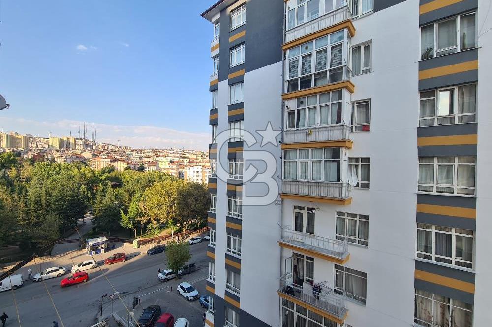 DEMETEVLERİN GİRİŞİNDE ASANSÖRLÜ YAPILI KİRALIK DAİRE