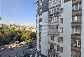 DEMETEVLERİN GİRİŞİNDE ASANSÖRLÜ YAPILI KİRALIK DAİRE