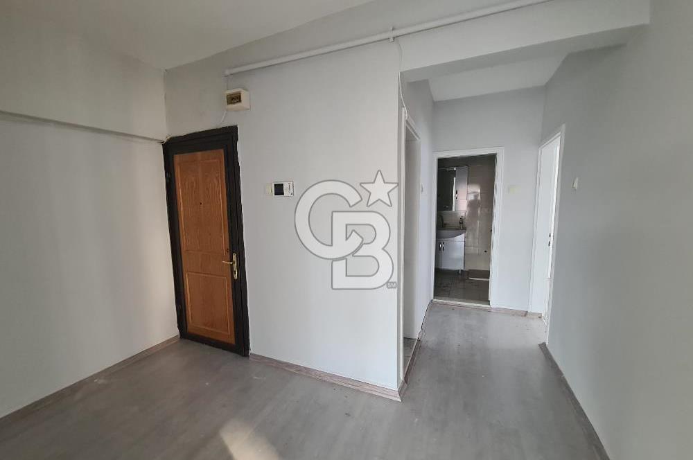 DEMETEVLERİN GİRİŞİNDE ASANSÖRLÜ YAPILI KİRALIK DAİRE