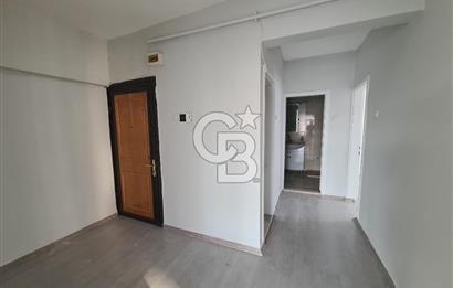 DEMETEVLERİN GİRİŞİNDE ASANSÖRLÜ YAPILI KİRALIK DAİRE