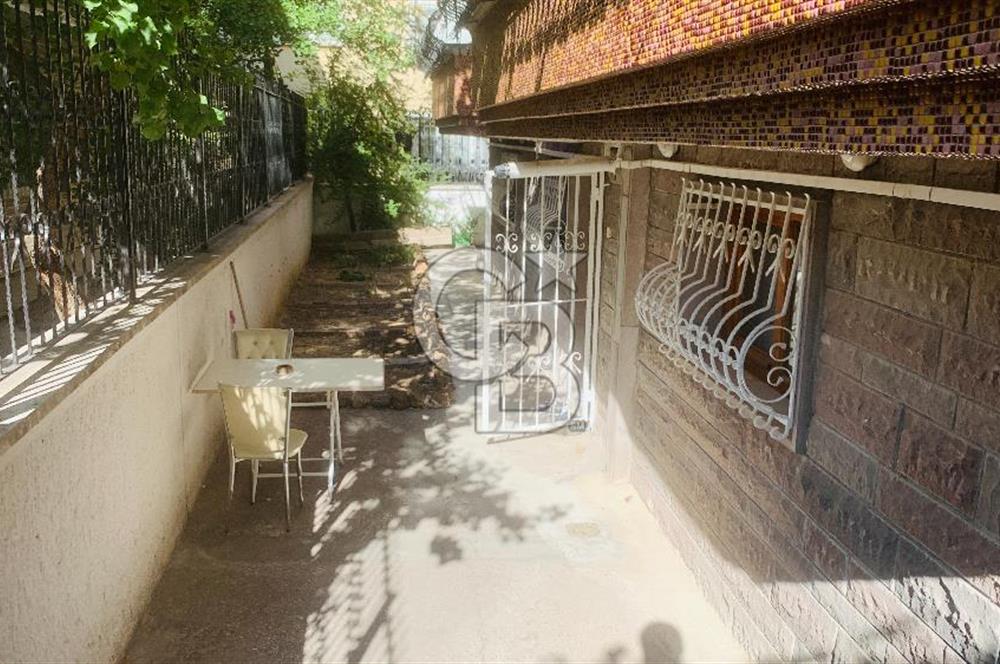 SUBAYEVLERİ CANDAN SOKAKTA BAHÇE KULLANIMLI FIRSAT DAİRE
