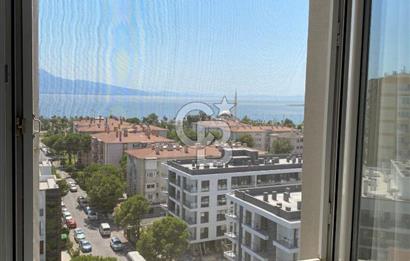 BOSTANLI SAHİL'DE PANORAMİK DENİZ MANZARALI 3+1 FIRSAT SATILIK DAİRE