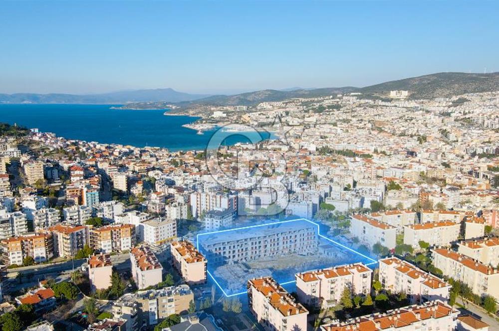 Kuşadası My Suits'te Bahçeli Havuz Manzaralı Suit