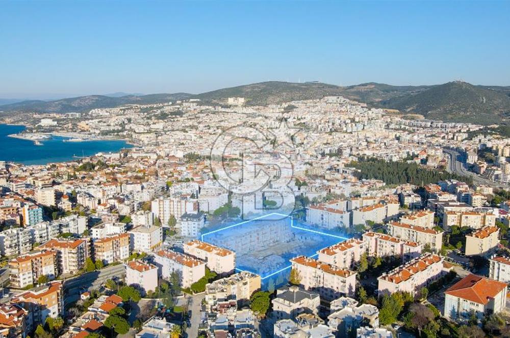 Kuşadası My Suits'te Bahçeli Havuz Manzaralı Suit