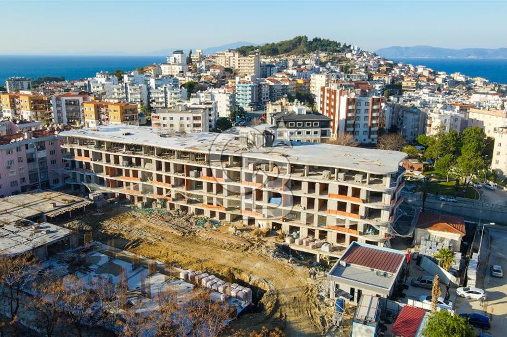 Kuşadası My Suits'te Bahçeli Havuz Manzaralı Suit