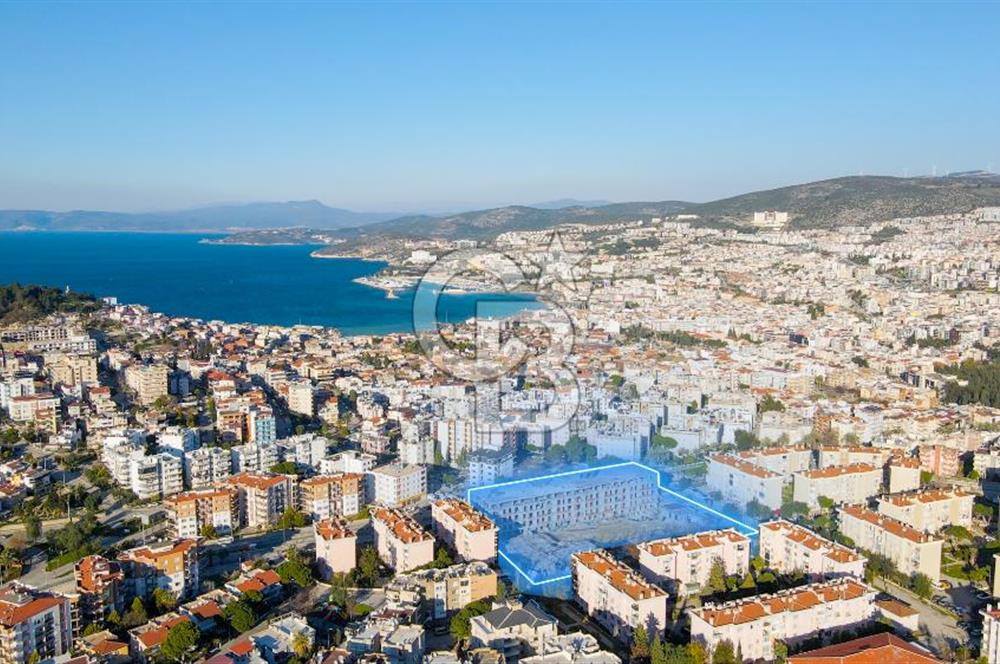 Kuşadası My Suits'te Bahçeli Havuz Manzaralı Suit