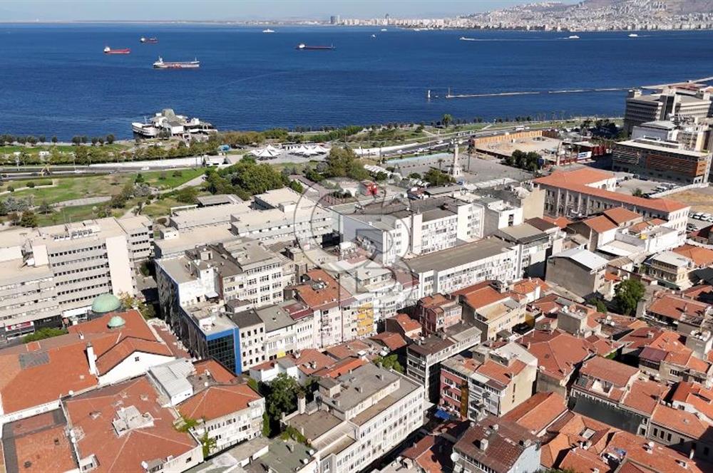İzmir Konak 1.Beyler'de Yüksek Kira Getirili Satılık Komple Bina