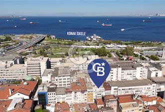 İzmir Konak 1.Beyler'de Yüksek Kira Getirili Satılık Komple Bina