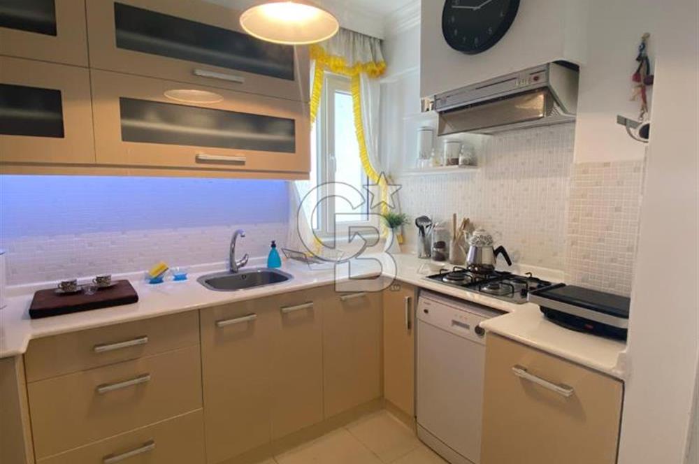 BOSTANLI SAHİL'DE PANORAMİK DENİZ MANZARALI 3+1 FIRSAT SATILIK DAİRE