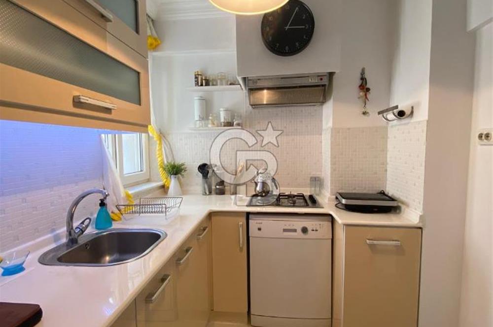 BOSTANLI SAHİL'DE PANORAMİK DENİZ MANZARALI 3+1 FIRSAT SATILIK DAİRE