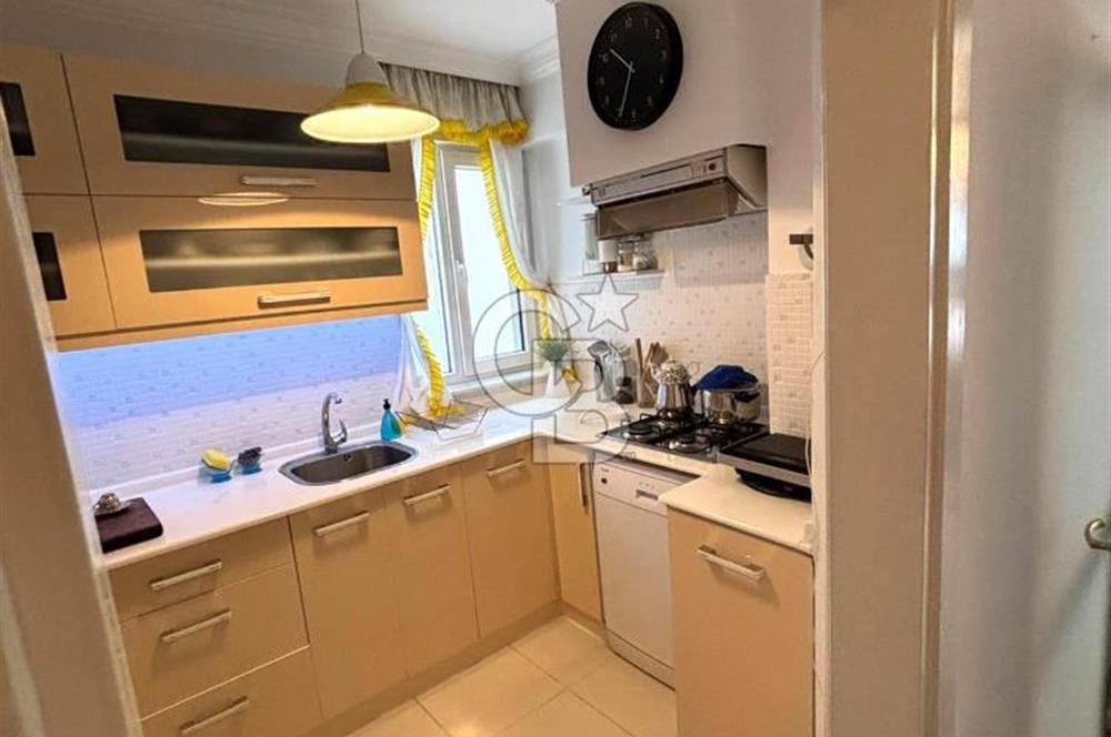 BOSTANLI SAHİL'DE PANORAMİK DENİZ MANZARALI 3+1 FIRSAT SATILIK DAİRE