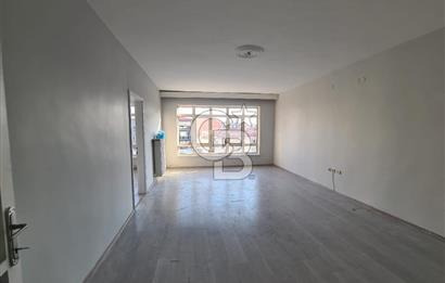 DEMETEVLERİN GİRİŞİNDE ASANSÖRLÜ YAPILI KİRALIK DAİRE