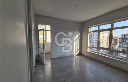 DEMETEVLERİN GİRİŞİNDE ASANSÖRLÜ YAPILI KİRALIK DAİRE