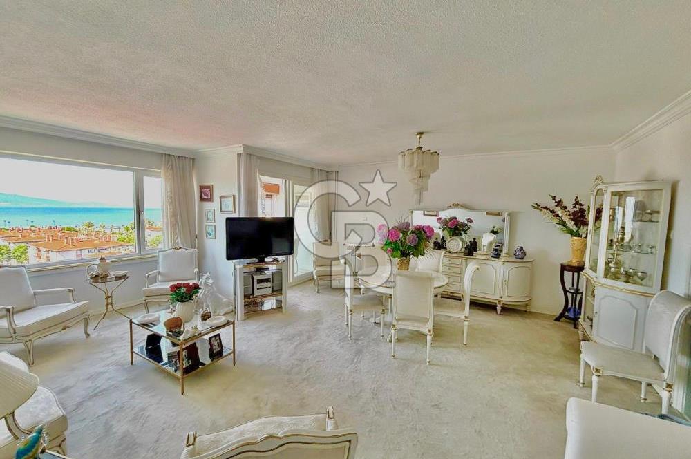 BOSTANLI SAHİL'DE PANORAMİK DENİZ MANZARALI 3+1 FIRSAT SATILIK DAİRE