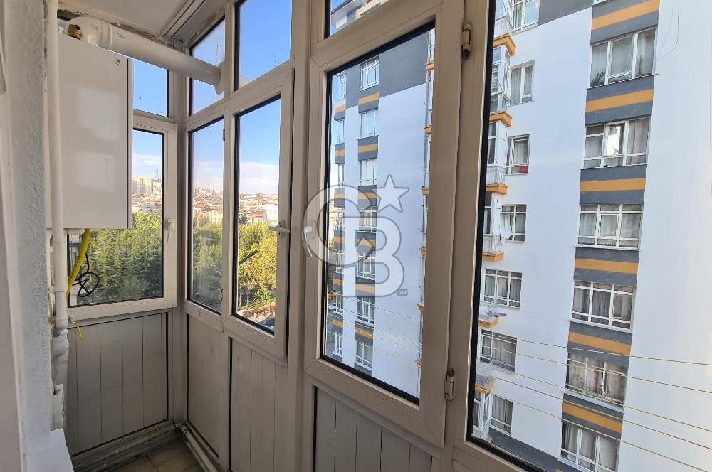 DEMETEVLERİN GİRİŞİNDE ASANSÖRLÜ YAPILI KİRALIK DAİRE