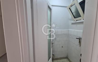 DEMETEVLERİN GİRİŞİNDE ASANSÖRLÜ YAPILI KİRALIK DAİRE