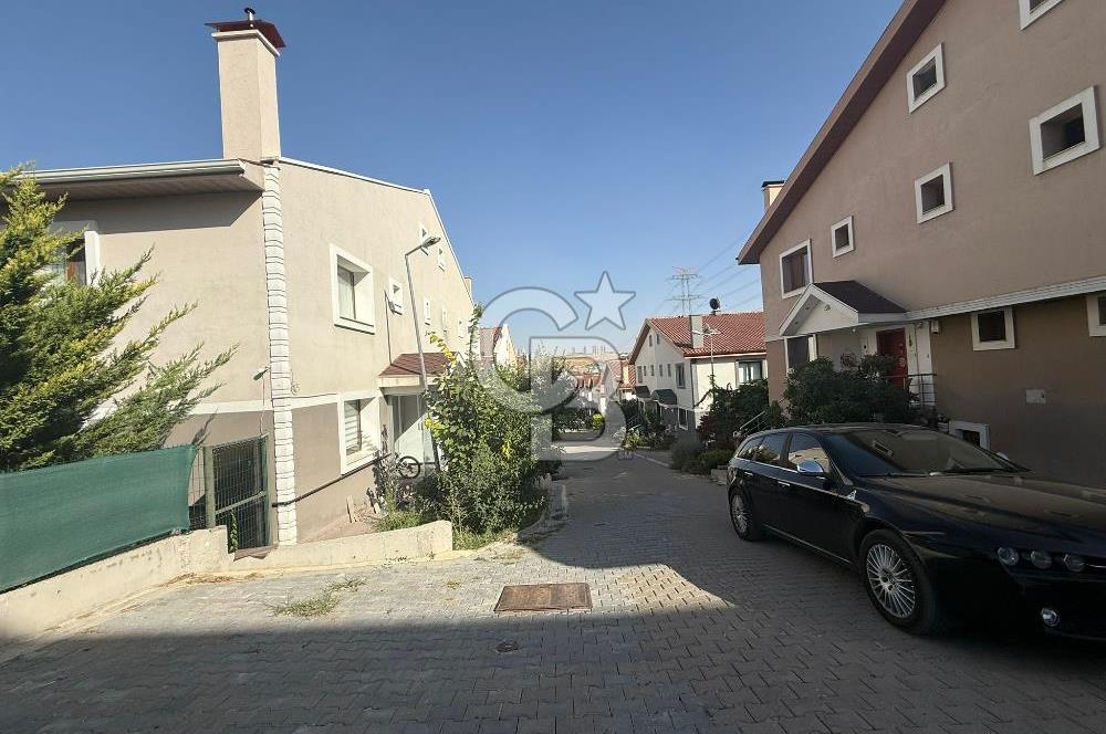 ALACAATLI BAŞKENT PARK EVLERİNDE NATAMAM SATILIK VİLLA