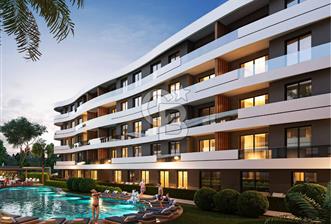 Kuşadası My Suits'te Bahçeli Havuz Manzaralı Suit