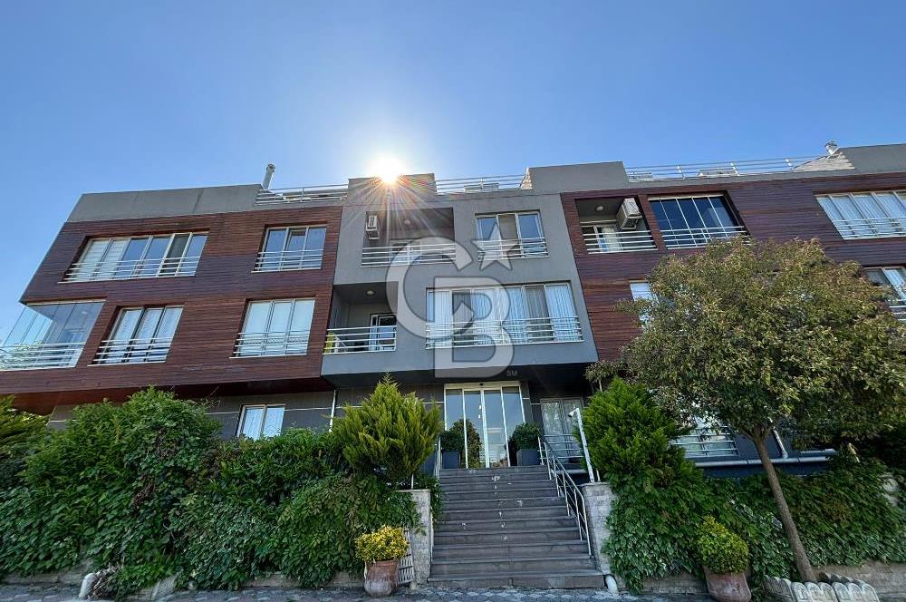 Merkezi Lokasyonda 4,5+1 Sitede Satılık Çatı