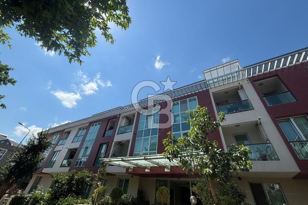 Merkezi Lokasyonda 4,5+1 Sitede Satılık Çatı