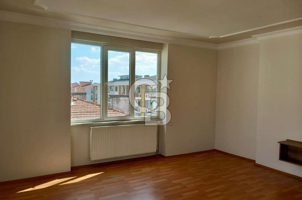 ÇORLU MERKEZ'DE CADDE ÜZERİ 2+1 SATILIK DAİRE