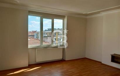ÇORLU MERKEZ'DE CADDE ÜZERİ 2+1 SATILIK DAİRE