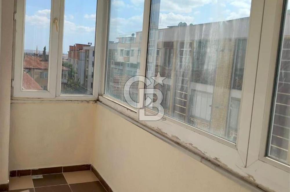 ÇORLU MERKEZ'DE CADDE ÜZERİ 2+1 SATILIK DAİRE