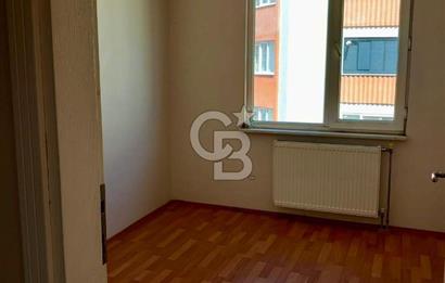 ÇORLU MERKEZ'DE CADDE ÜZERİ 2+1 SATILIK DAİRE
