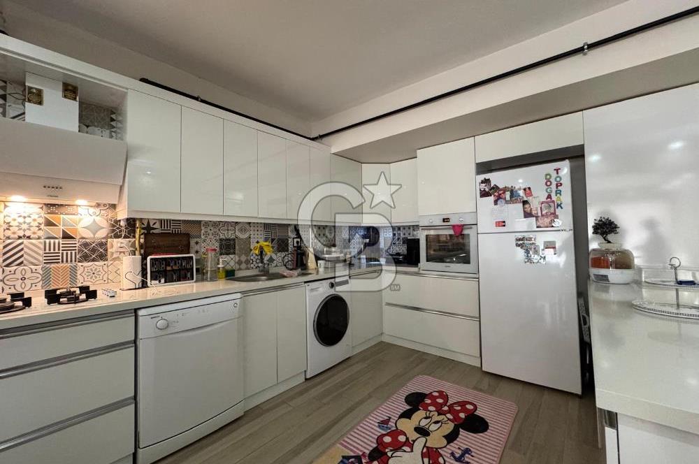 Karşıyaka Bahçelievlerde Önü Açık Full Tadilatlı 3+1 Daire