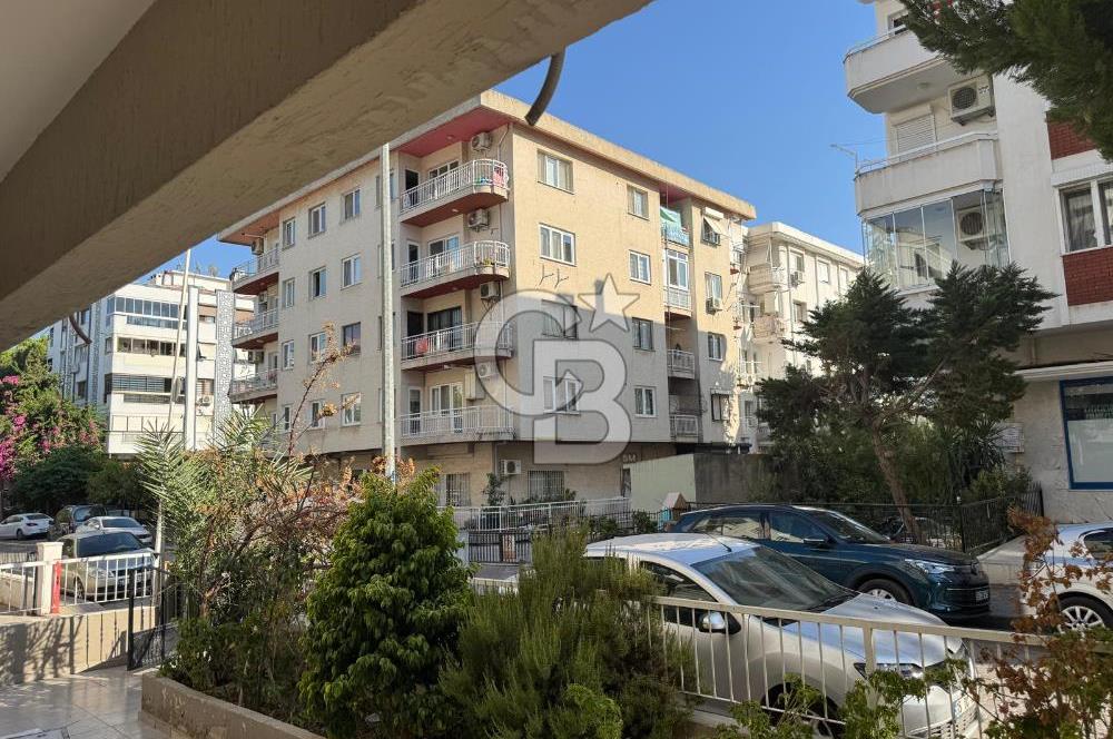 Karşıyaka Bahçelievlerde Önü Açık Full Tadilatlı 3+1 Daire