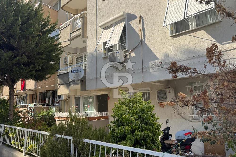 Karşıyaka Bahçelievlerde Önü Açık Full Tadilatlı 3+1 Daire