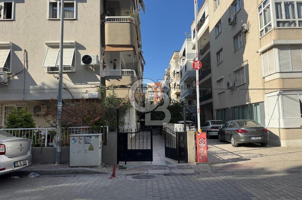 Karşıyaka Bahçelievlerde Önü Açık Full Tadilatlı 3+1 Daire