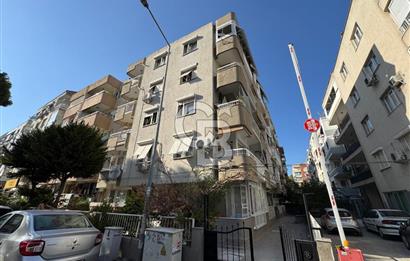 Karşıyaka Bahçelievlerde Önü Açık Full Tadilatlı 3+1 Daire