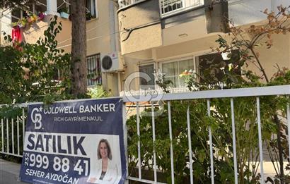 Karşıyaka Bahçelievlerde Önü Açık Full Tadilatlı 3+1 Daire